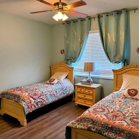 Stunning 2-Bedroom Plus Den Condo In Greenlinks Resort North North Naples Εξωτερικό φωτογραφία