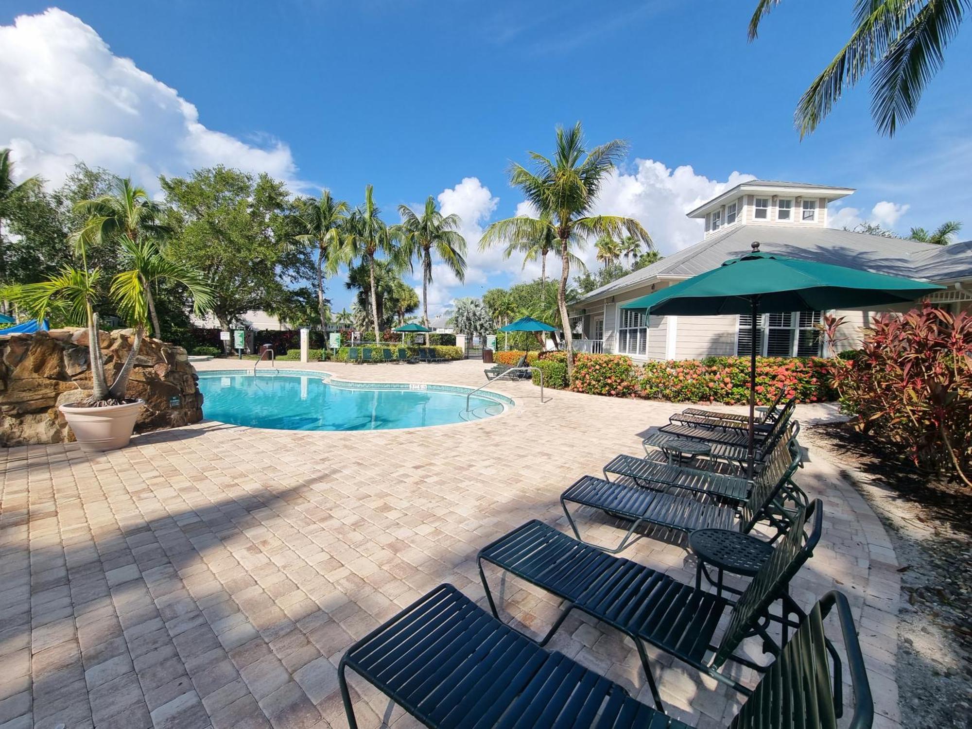 Stunning 2-Bedroom Plus Den Condo In Greenlinks Resort North North Naples Εξωτερικό φωτογραφία