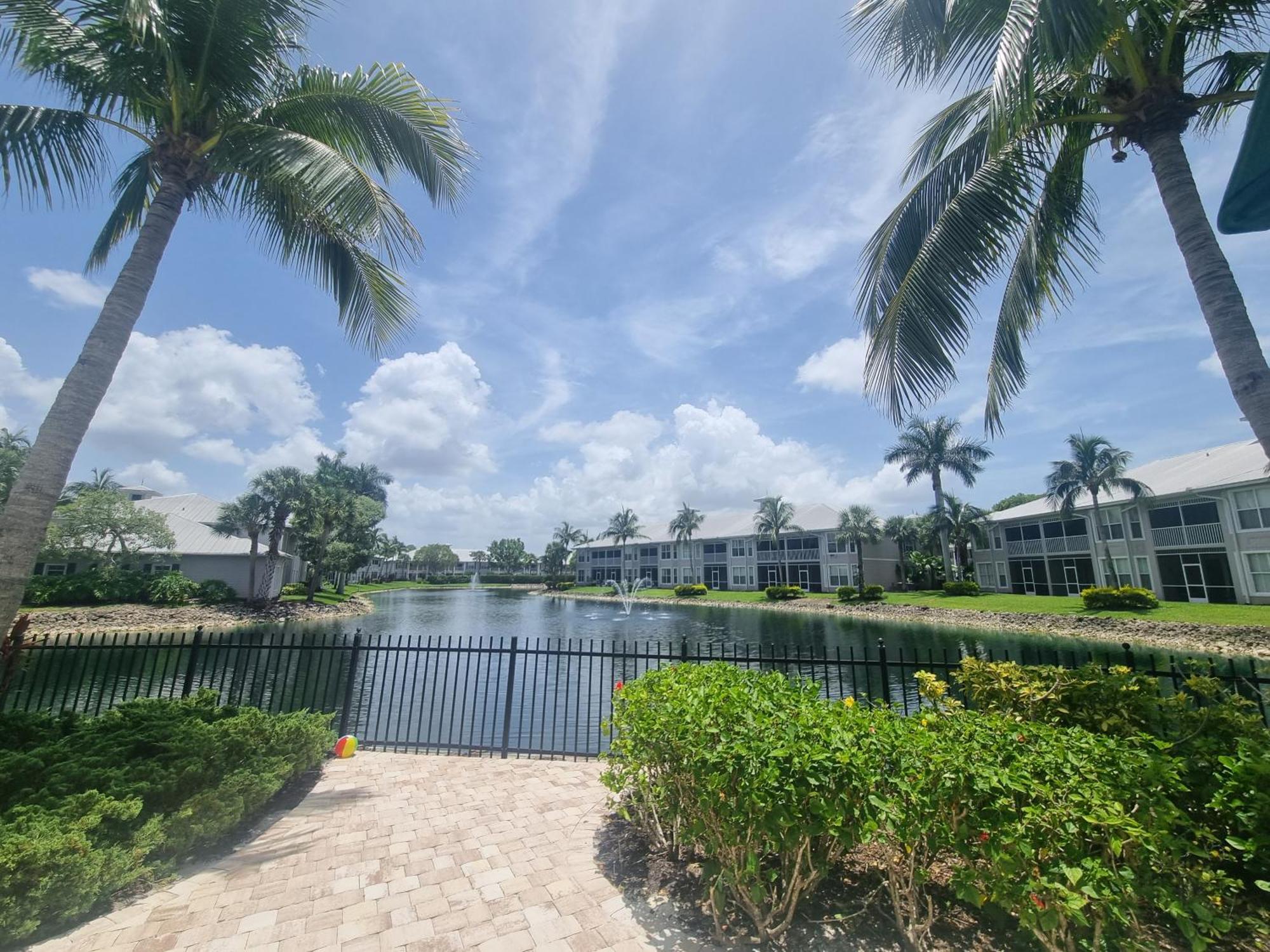 Stunning 2-Bedroom Plus Den Condo In Greenlinks Resort North North Naples Εξωτερικό φωτογραφία