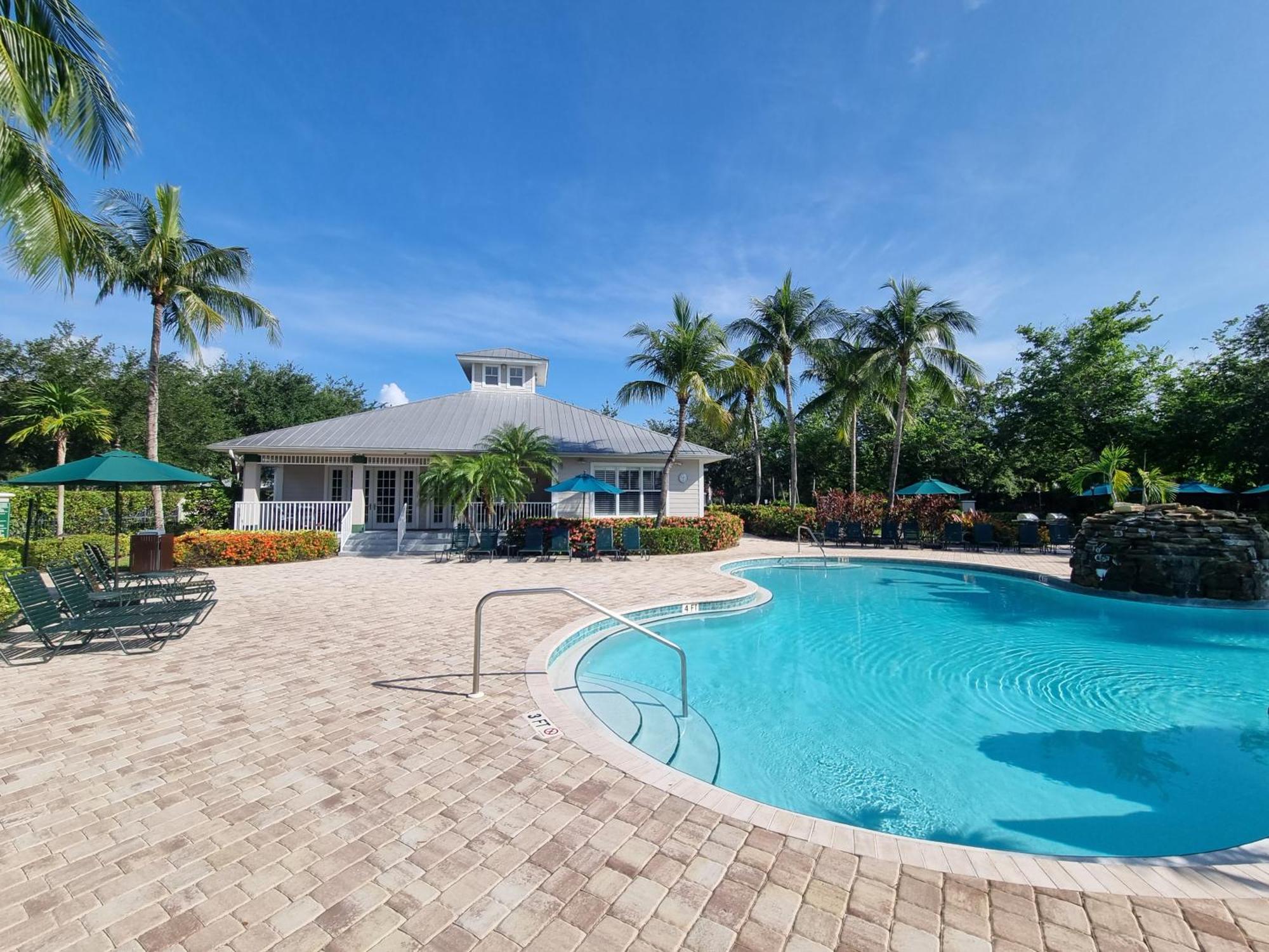 Stunning 2-Bedroom Plus Den Condo In Greenlinks Resort North North Naples Εξωτερικό φωτογραφία