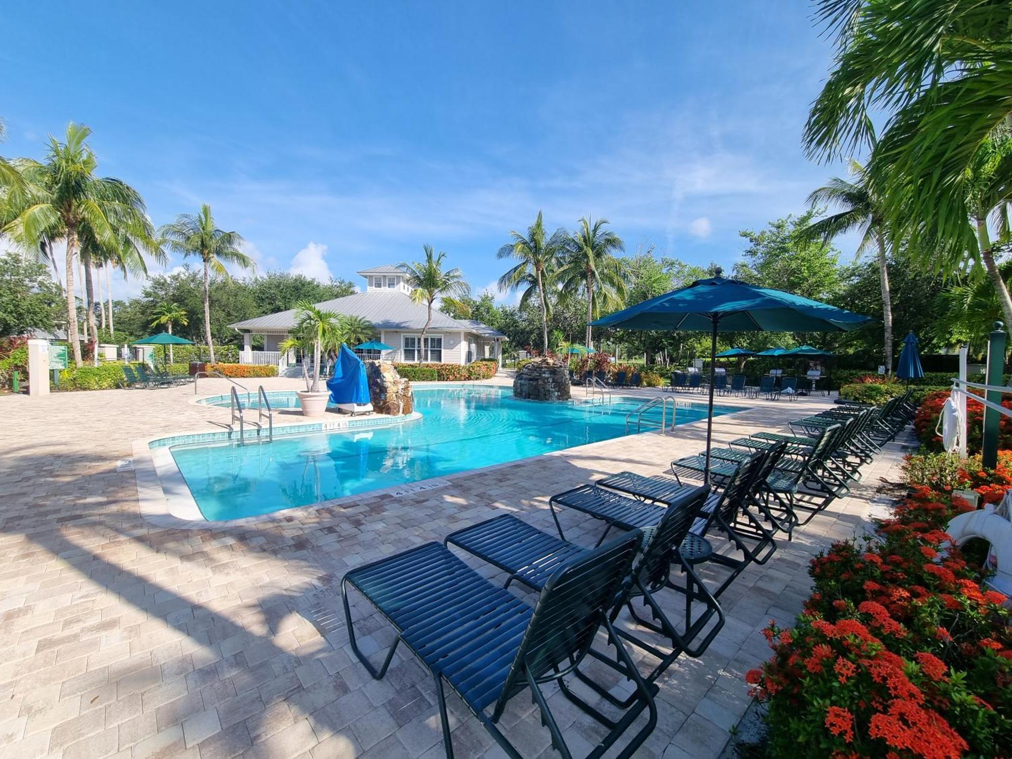 Stunning 2-Bedroom Plus Den Condo In Greenlinks Resort North North Naples Εξωτερικό φωτογραφία