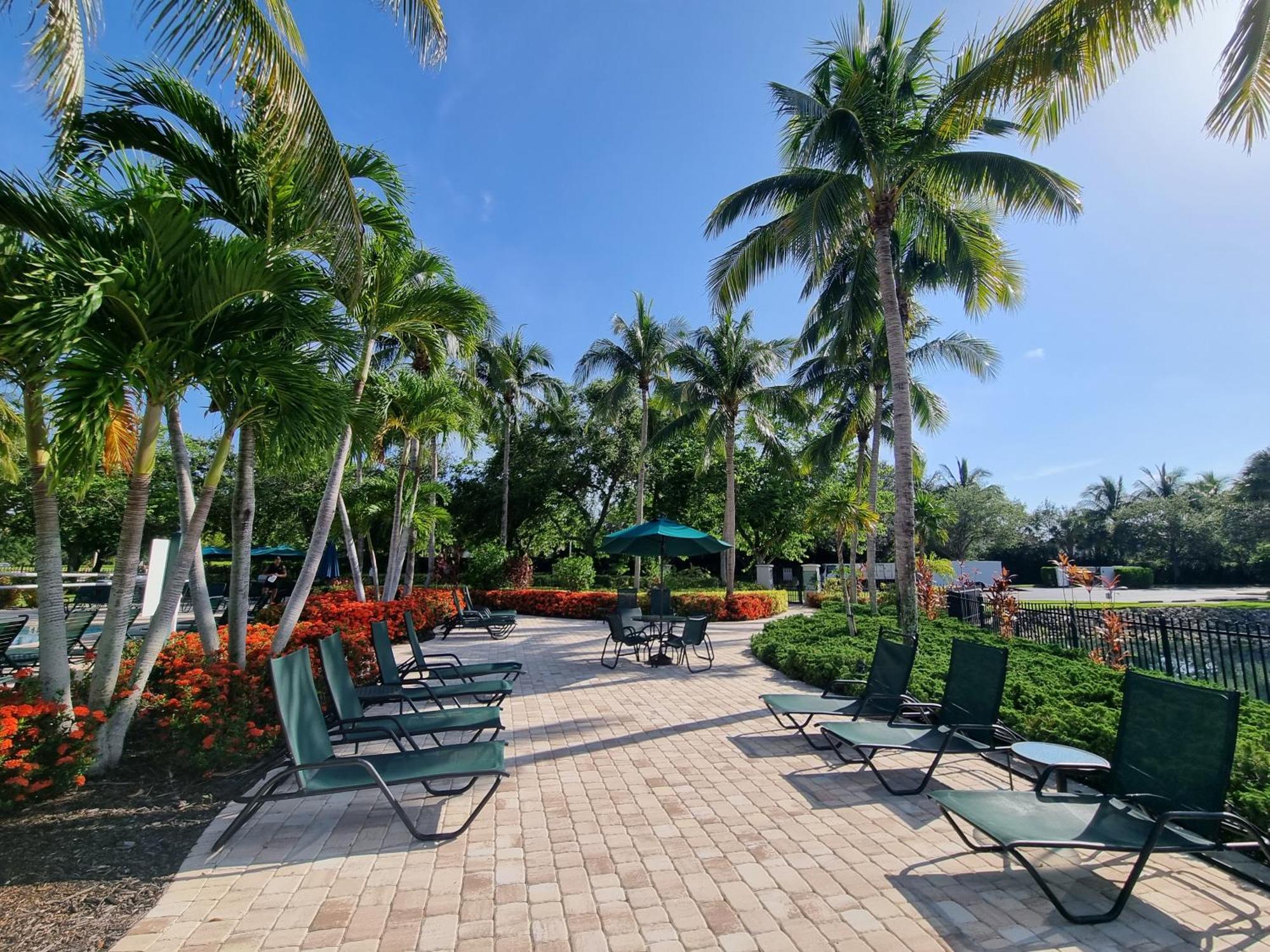 Stunning 2-Bedroom Plus Den Condo In Greenlinks Resort North North Naples Εξωτερικό φωτογραφία