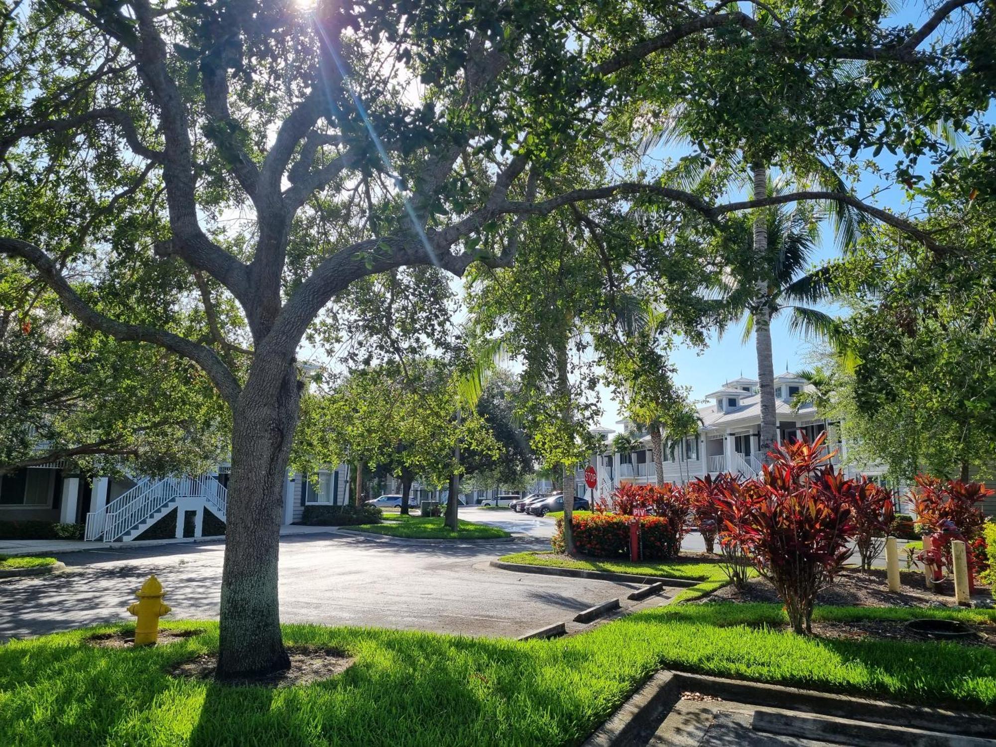 Stunning 2-Bedroom Plus Den Condo In Greenlinks Resort North North Naples Εξωτερικό φωτογραφία