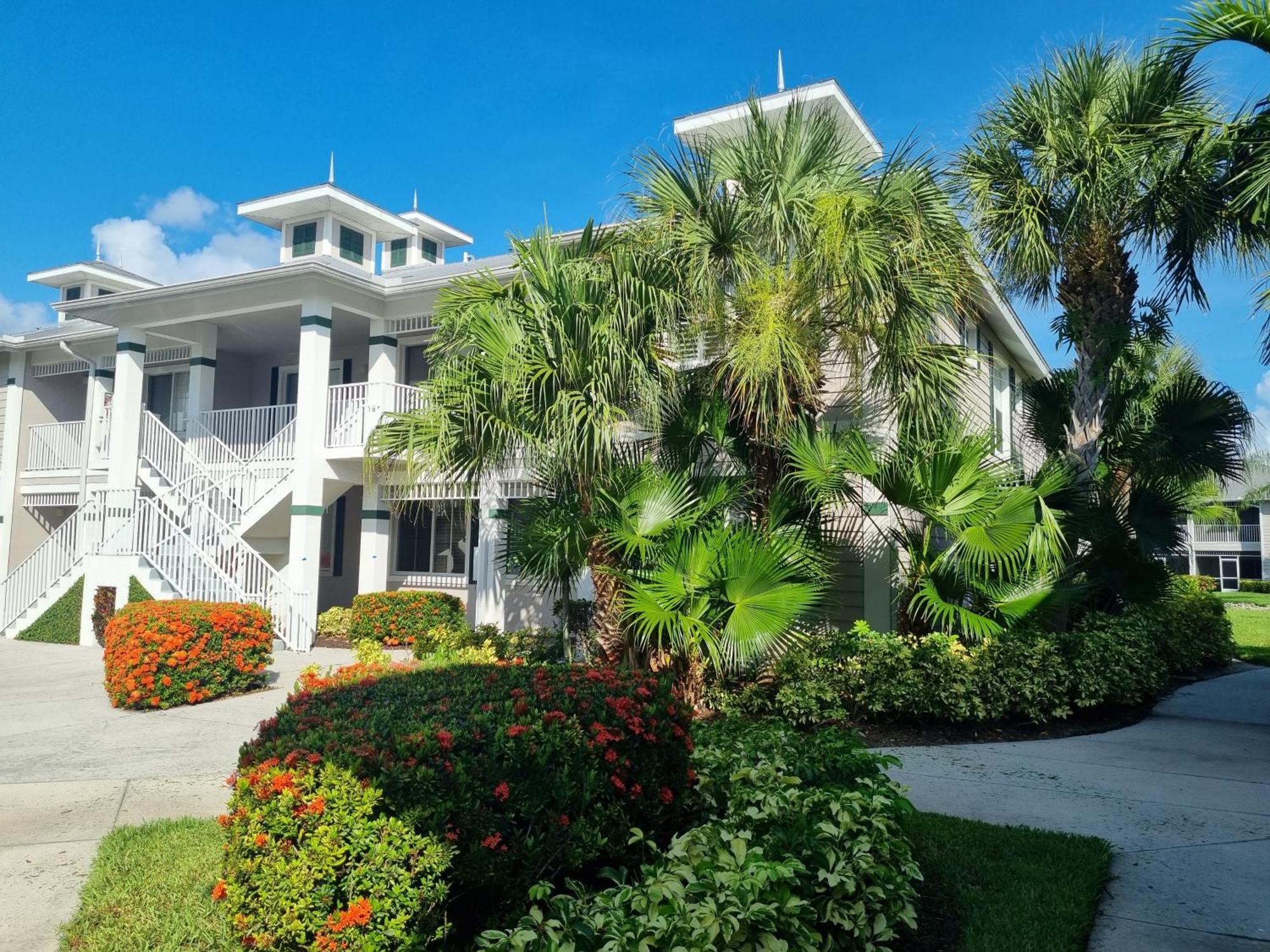 Stunning 2-Bedroom Plus Den Condo In Greenlinks Resort North North Naples Εξωτερικό φωτογραφία